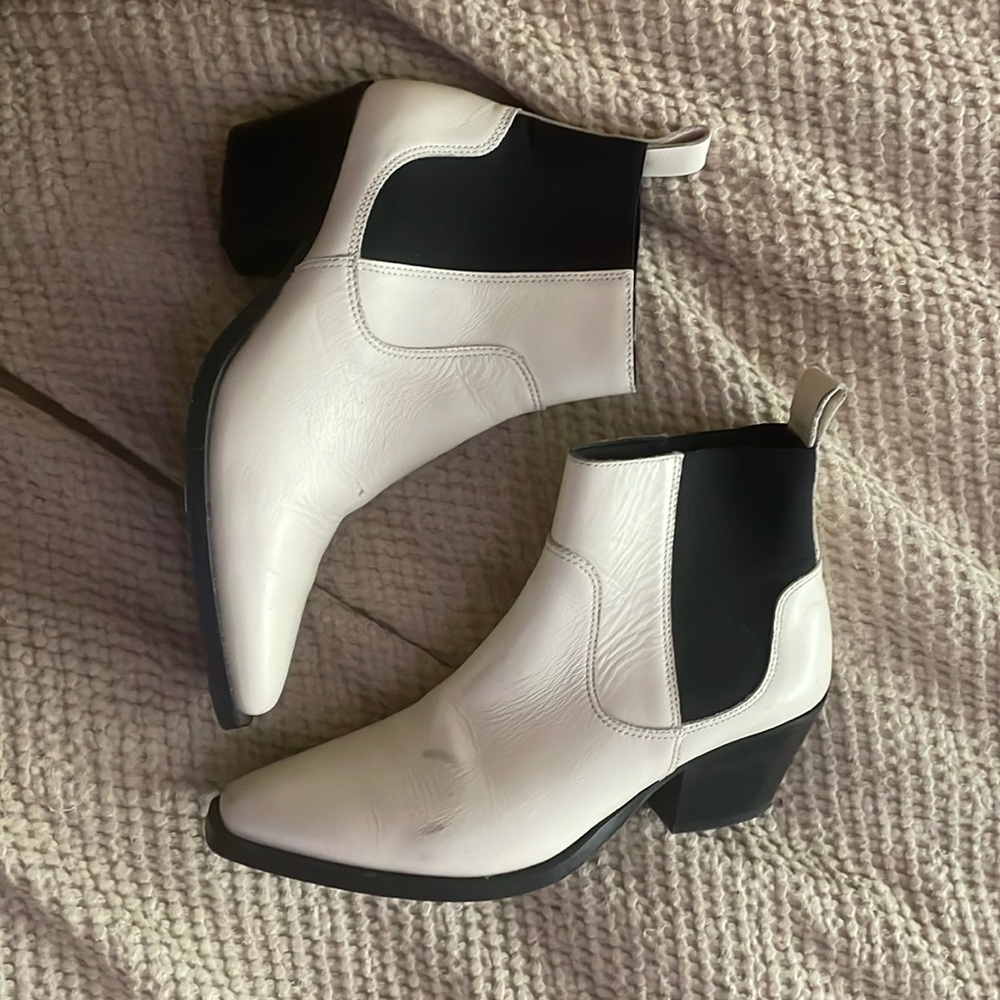 Everlane leather heeled booties
